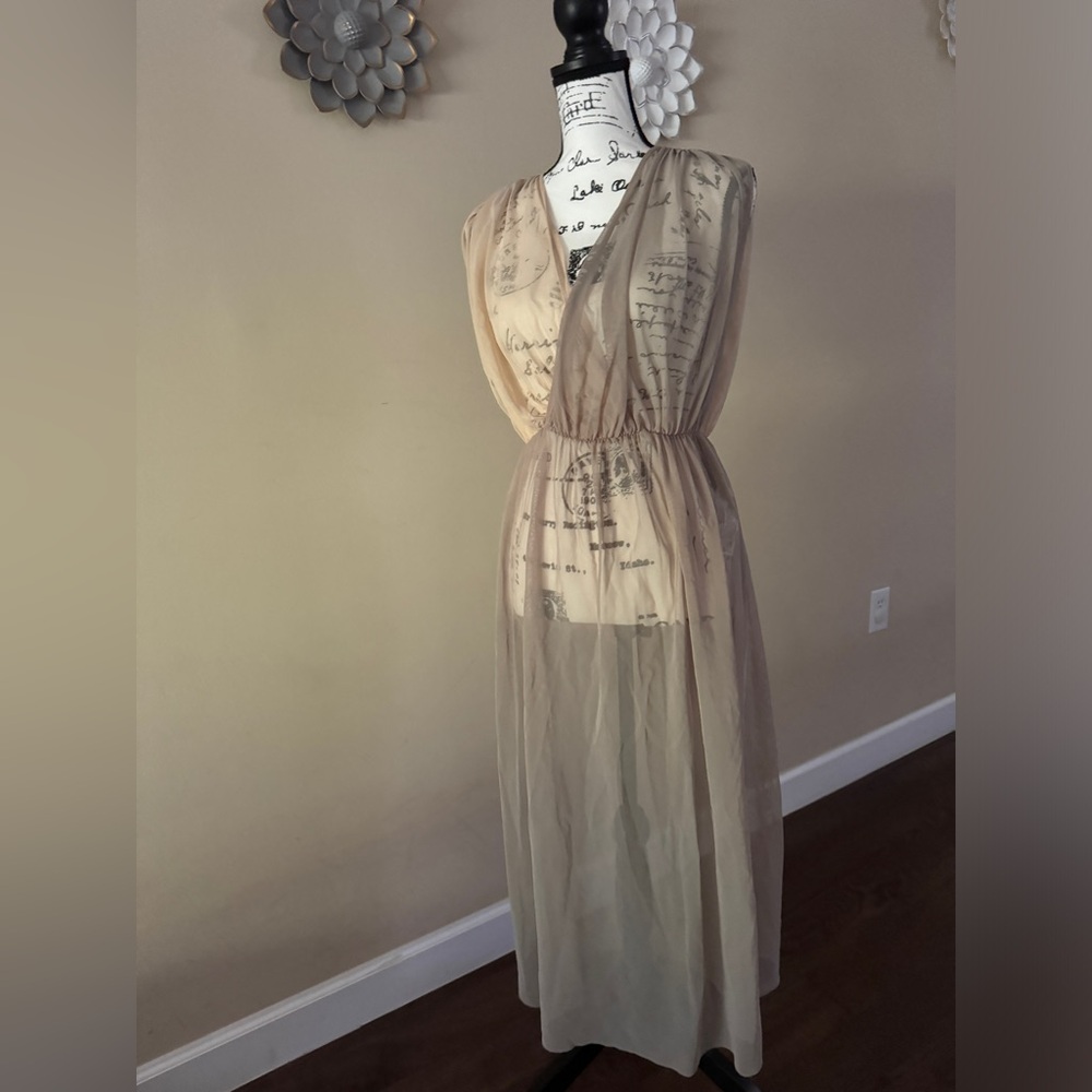 Zara Cream and Tan Sleeveless Beach Cover